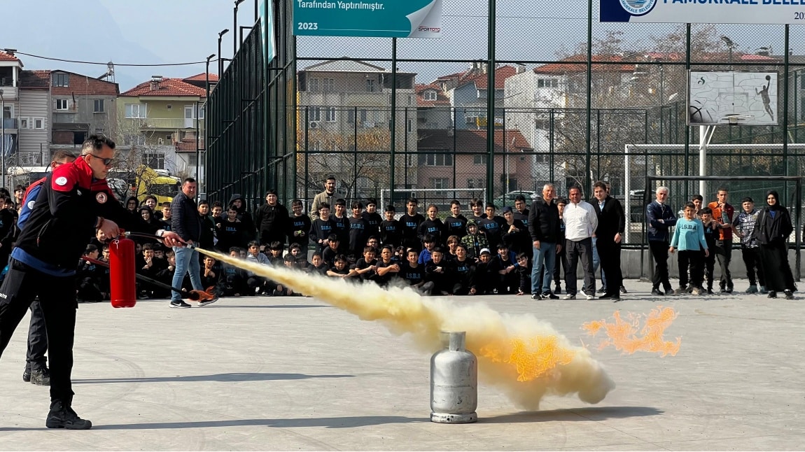 OKULUMUZDA YANGIN TATBİKATI YAPILDI